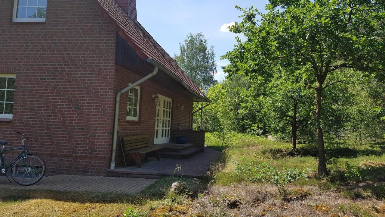 Ferienhaus Am Waldrand Stedden Villa ภายนอก รูปภาพ